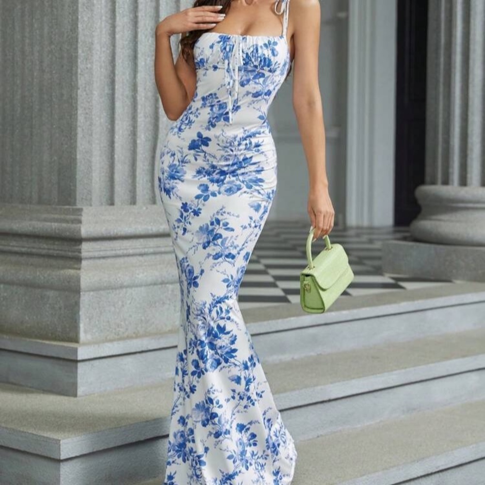 SHEIN Blue and White Floral Maxi Dress - Picture 1 of 4